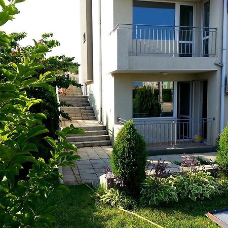 Menada Butterfly Apartment Sveti Vlas Buitenkant foto