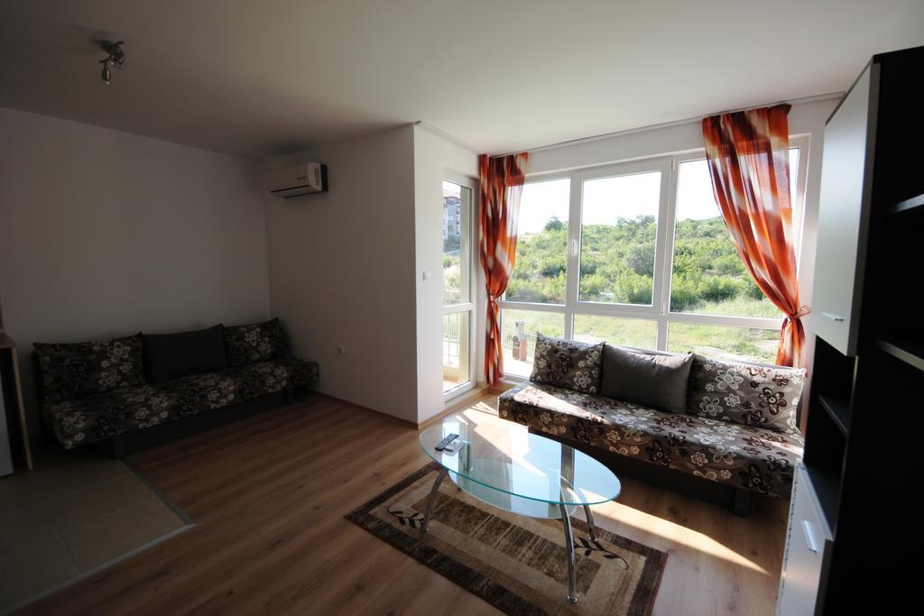 Menada Butterfly Apartment Sveti Vlas Kamer foto