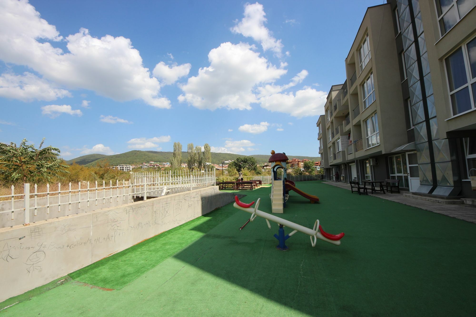 Menada Butterfly Apartment Sveti Vlas Buitenkant foto